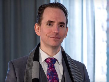 Optimal Strategies for Building Better Collective Defenses Optimal Strategies for Building Better Collective Defenses