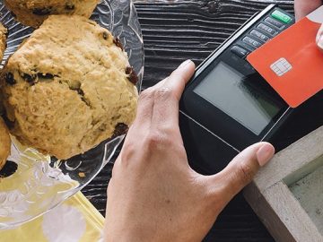 Average consumer spent more than £3,300 using contactless payments in 2022 Average consumer spent more than £3,300 using contactless payments in 2022