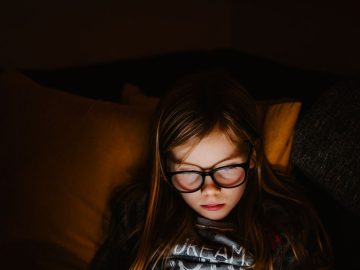 A US Bill Would Ban Kids Under 13 From Joining scaled