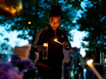 Buffalo Mass Shooting Victims Families Sue Meta Reddit Amazon