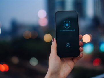 How small businesses can secure employees mobile devices scaled