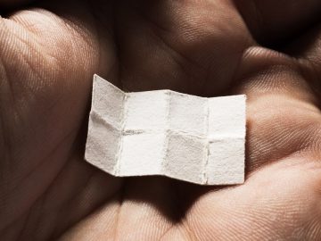 Twitter’s Encrypted DMs Are Deeply Inferior to Signal and WhatsApp Twitter’s Encrypted DMs Are Deeply Inferior to Signal and WhatsApp