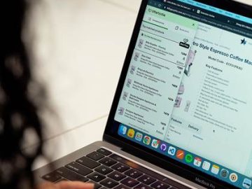 CBA backed Little Birdie creates browser extension Finance Software.jpgh420w748c0s0