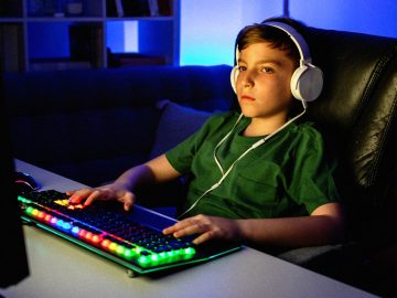 How to Use Discords Family Center With Your Teens