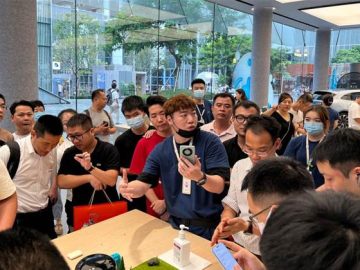 Teardown of Huaweis new phone shows Chinas chip breakthrough.JPGh420w748c0s0