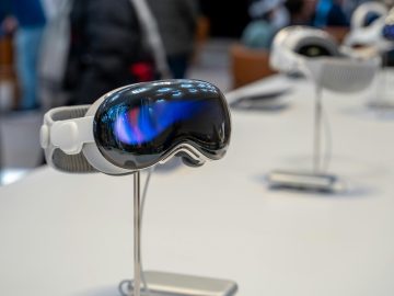 Keeper Security Available on Apple Vision Pro Keeper Security Available on Apple Vision Pro