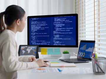 7 Strategies To Encourage Women In Cybersecurity