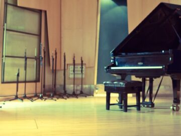 Proofpoint exposes AFF scammers piano gambit