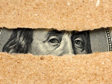 These Dangerous Scammers Don’t Even Bother to Hide Their Crimes These Dangerous Scammers Don’t Even Bother to Hide Their Crimes