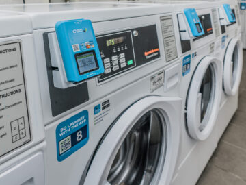 Two students uncovered a flaw that allows to use laundry