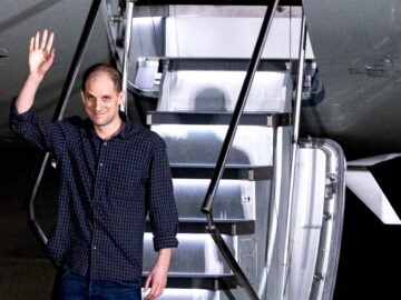 US Hands Over Russian Cybercriminals in WSJ Reporter Prisoner Swap US Hands Over Russian Cybercriminals in WSJ Reporter Prisoner Swap