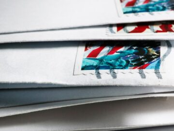 USPS Text Scammers Duped His Wife, So He Hacked Their Operation USPS Text Scammers Duped His Wife, So He Hacked Their Operation