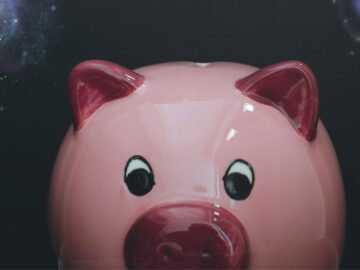 Cynet delivers 426% ROI in Forrester Total Economic Impact Study Piggy Bank