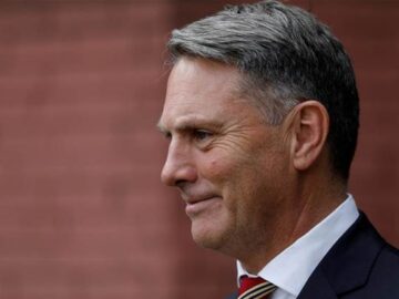 Australia scrapped satellite because new tech could ‘shoot it out of sky’ – Telco/ISP Australia scrapped satellite because new tech could 'shoot it out of sky'