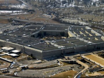 Senators Warn the Pentagon: Get a Handle on China’s Telecom Hacking Senators Warn the Pentagon: Get a Handle on China’s Telecom Hacking