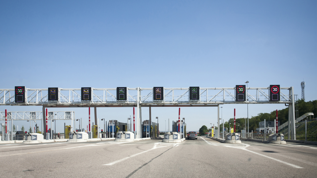 Toll fee scams are back and heading your way toll booth