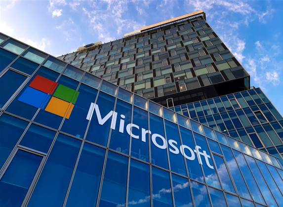Microsoft to offer rival AI models from own data centre