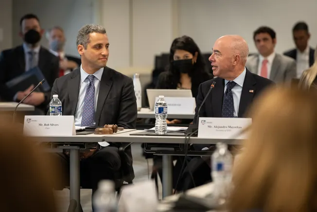 Senate Democrats urge DHS to reconstitute CSRB