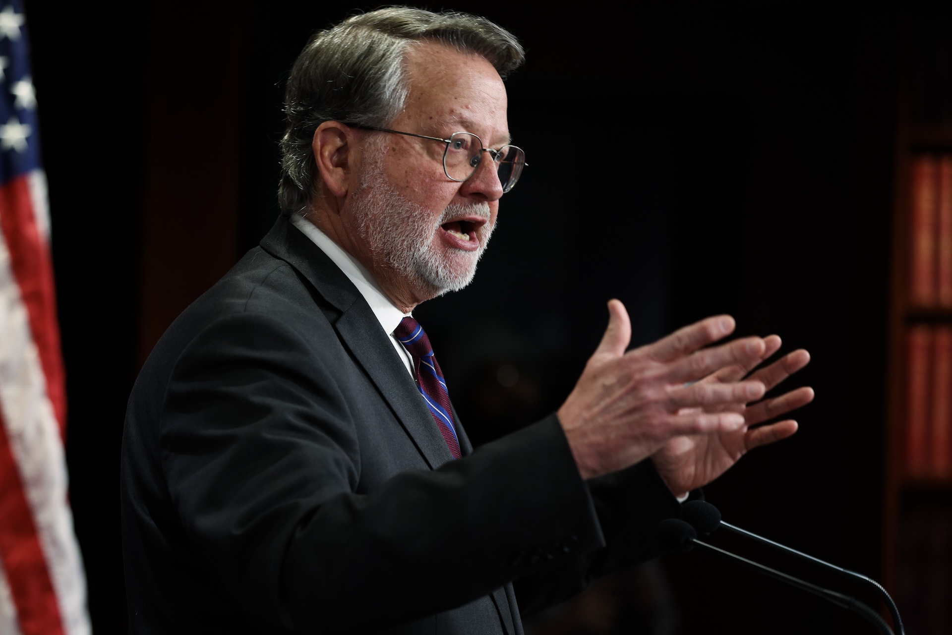 Senators revive bill to harmonize conflicting cybersecurity regulations