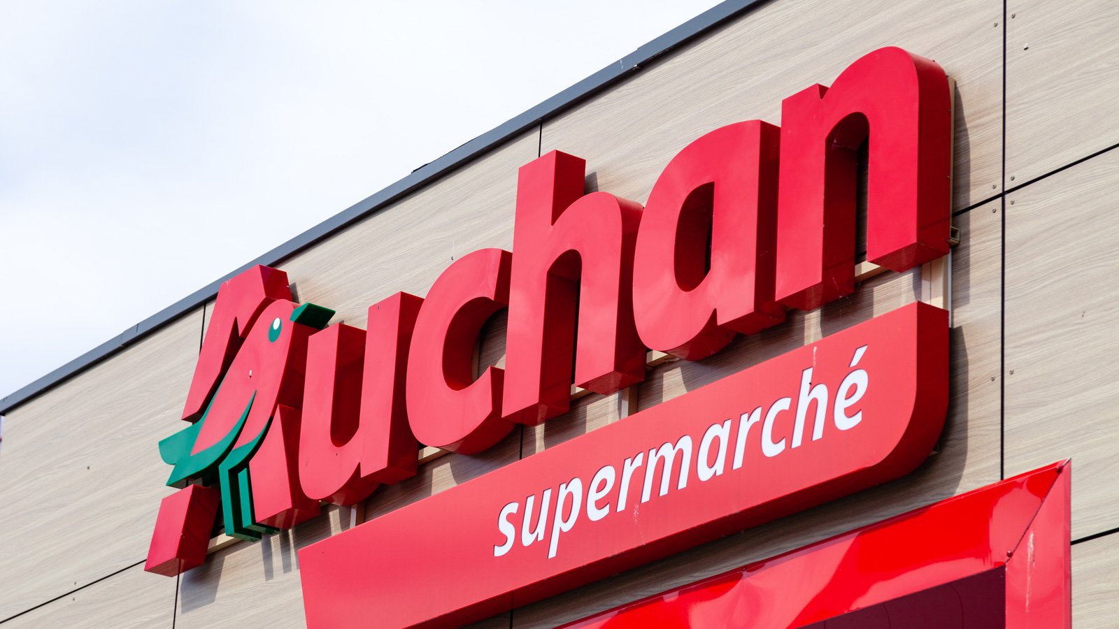 Auchan retailer data breach impacts hundreds of thousands of customers Auchan retailer data breach impacts hundreds of thousands of customers