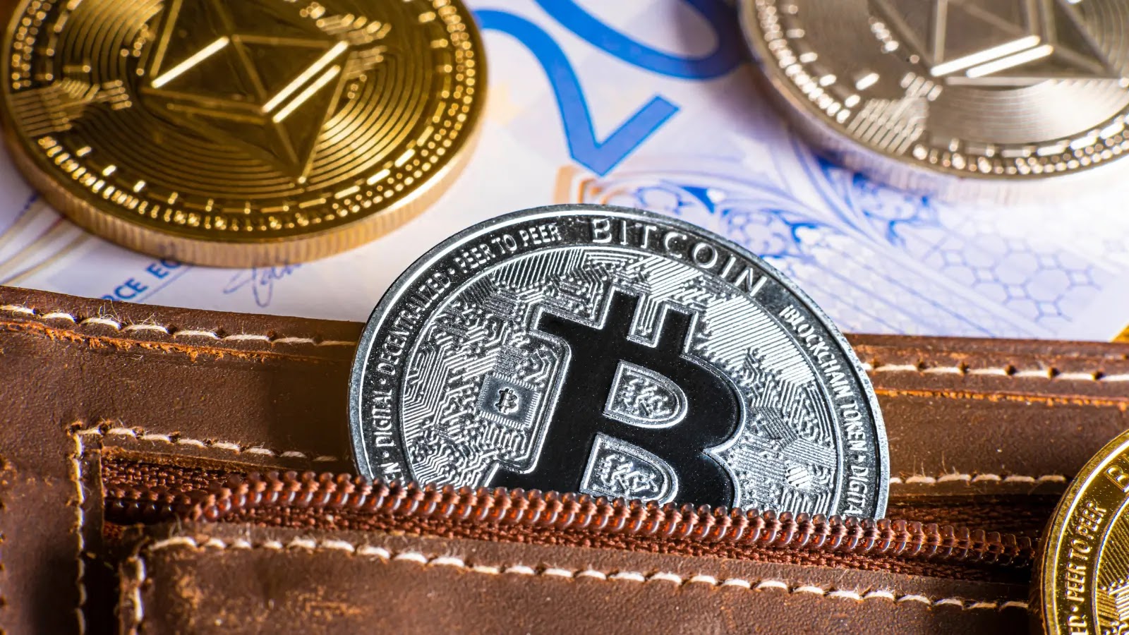 Hackers Leverage AI to Craft Malicious NPM Package That Drains Crypto Wallets