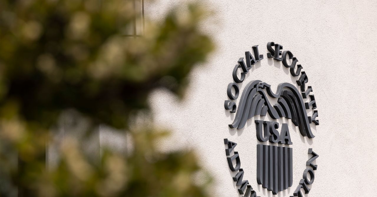 SSA Whistleblower’s Resignation Email Mysteriously Disappeared From Inboxes SSA Whistleblower’s Resignation Email Mysteriously Disappeared From Inboxes