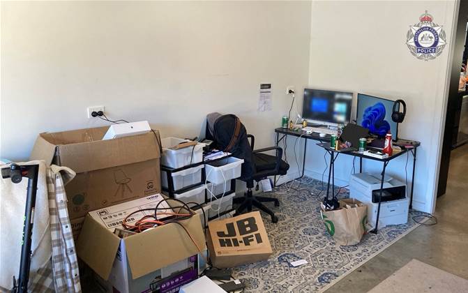 AFP nabs alleged smisher targeting mobile phone customers