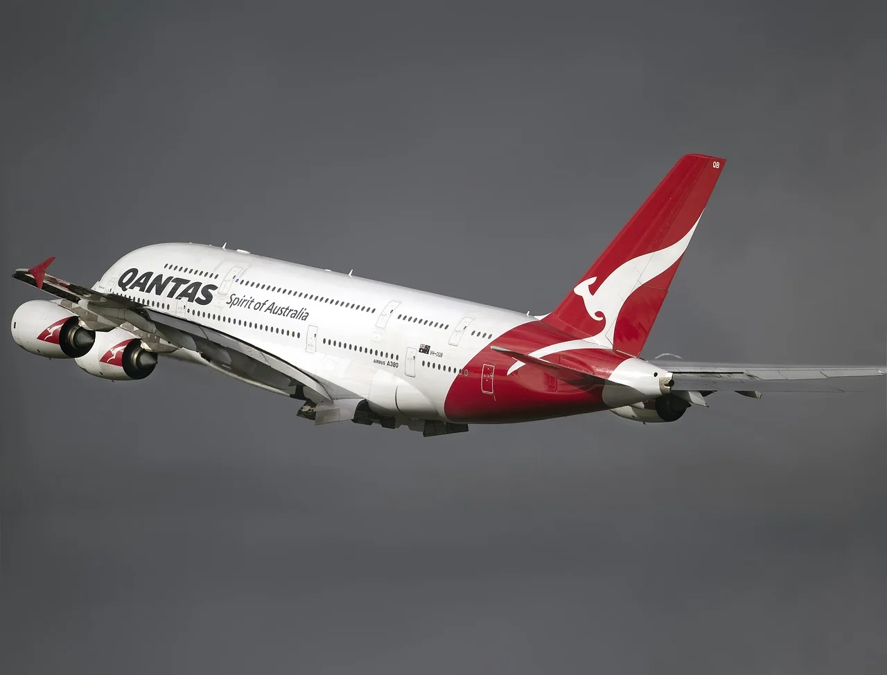 Qantas Cyberattack Triggers Executive Pay Reductions