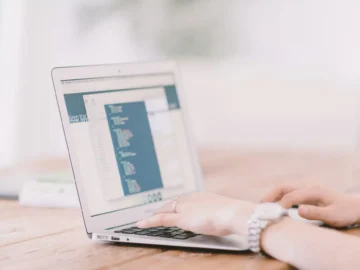 BIND 9 DNS Flaw Exposes 706K Servers BIND 9 DNS Flaw Exposes 706K Servers