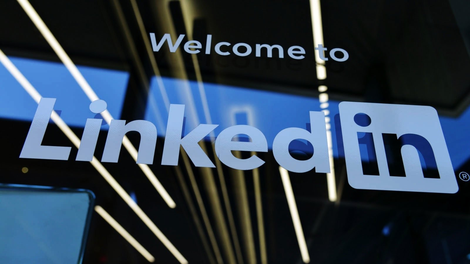 LinkedIn sues ProAPIs for using 1M fake accounts to scrape user data