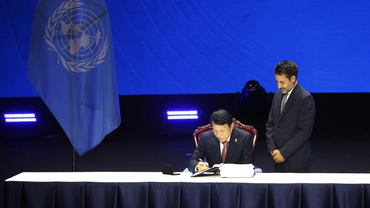 More than 60 UN members sign cybercrime treaty in Vietnam amid rights concerns