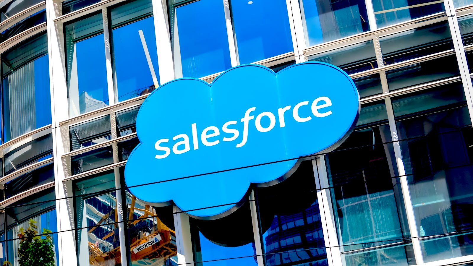 ShinyHunters launches Salesforce data leak site to extort 39 victims Salesforce