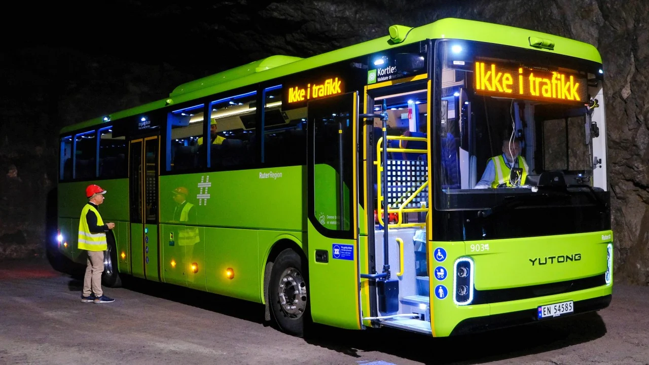 Concern in Norway after test shows Chinese-made buses can be disabled remotely