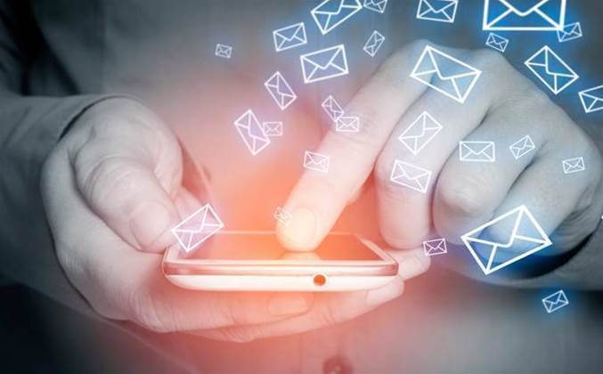 Singapore orders Apple, Google to prevent government spoofing on messaging platforms