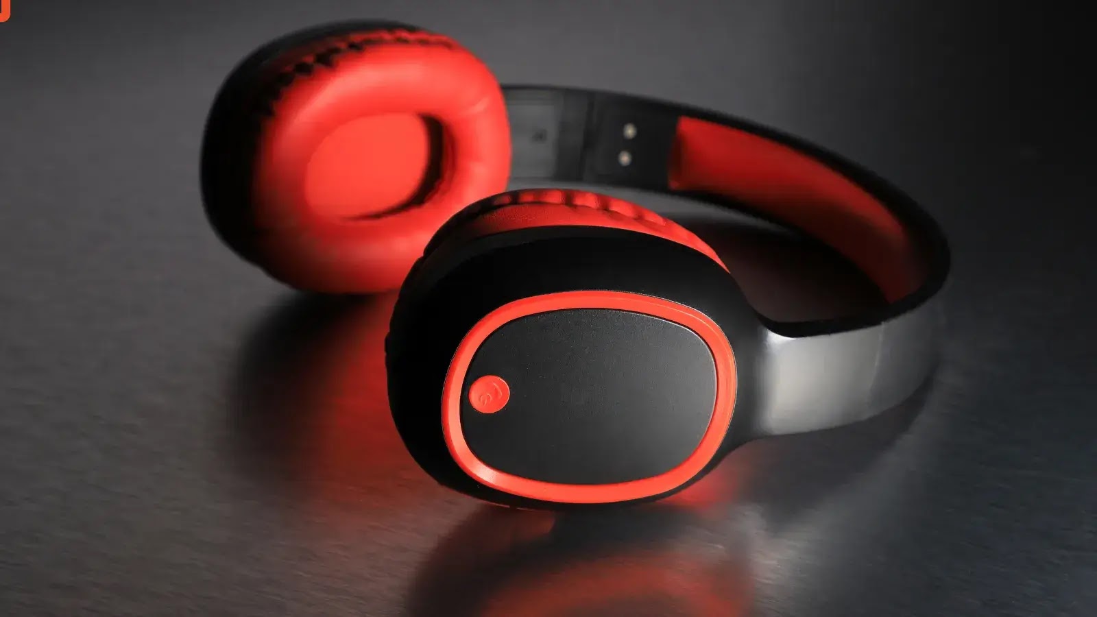 New Bluetooth Headphone Vulnerabilities Allow Hackers to Hijack Connected Smartphones