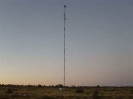 Comms Department queries Telstra over outback LEOsat outages