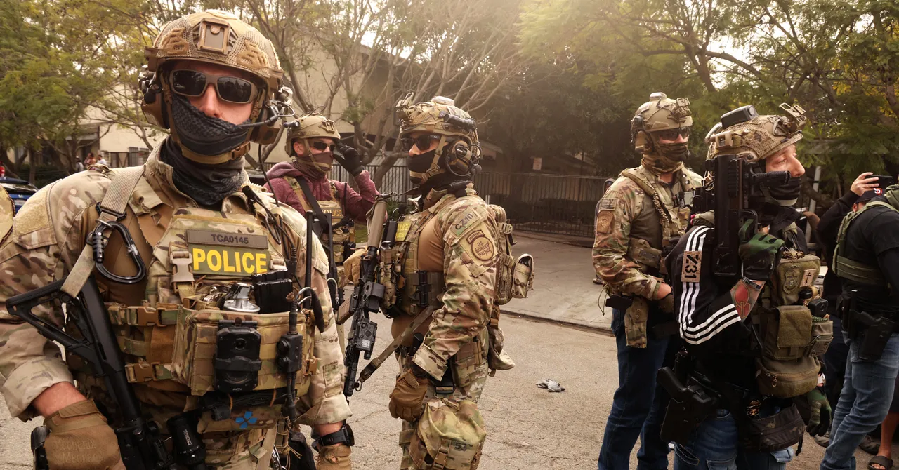 US Judge Rules ICE Raids Require Judicial Warrants, Contradicting Secret ICE Memo