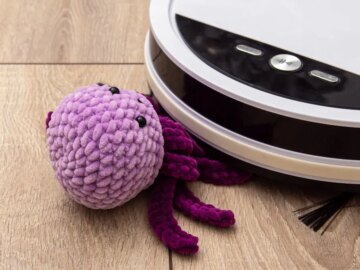 Hobby coder accidentally creates vacuum robot army Robot vacuum