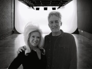 Long Island Medium Star Theresa Caputo Meets Cybercrime Magazine Long Island Medium Star Theresa Caputo Meets Cybercrime Magazine