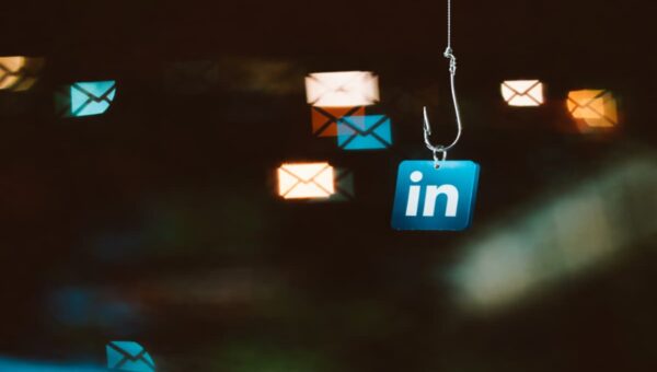 LinkedIn Phishing Scam Uses Fake Notificatioms to Hijack Accounts