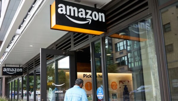Scammers pose as Amazon support to steal your account