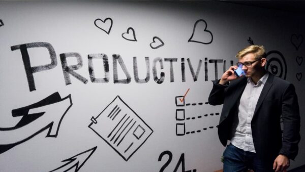 10 Tips for Phrasing Employee Feedback in Reviews