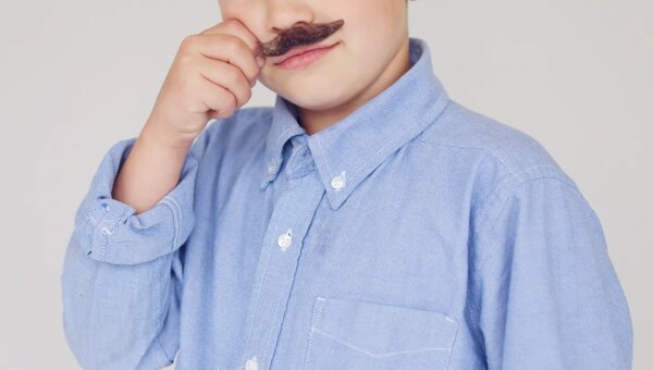 A Kid With a Fake Mustache Tricked an Online Age-Verification Tool