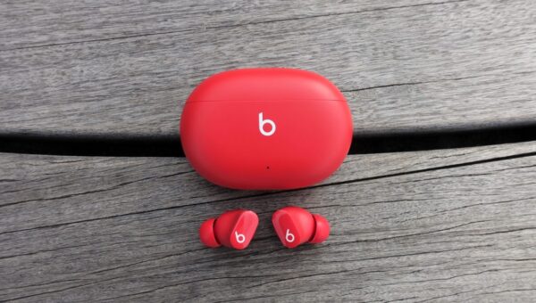 Apple patches eavesdropping vulnerability in Beats Studio Buds