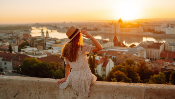 Travel scams are everywhere. Here's how to avoid them