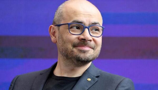 Google shakes up AI leadership