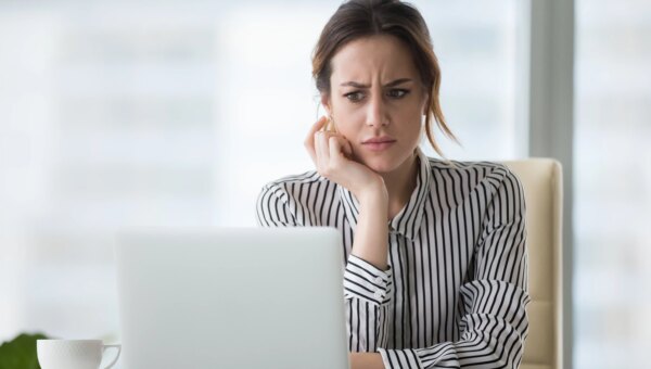 Beware these fake websites selling subscriptions to AI assistants
