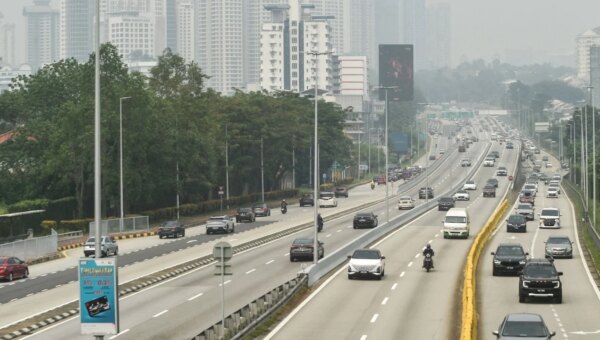 Malaysia’s TuJu app struggles after Anwar suggests switching from Waze