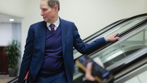 Wyden seeks adoption of encryption tech at hundreds of federal agencies to protect visitors’ sensitive traffic